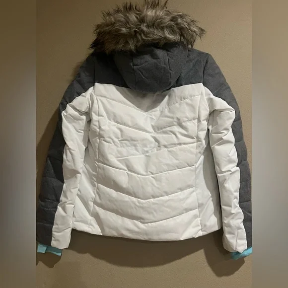 Mountain warehouse - Picture 2 of 4